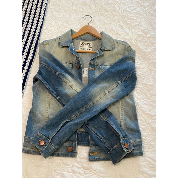 NWOT REVICE Unbreakable Heart Jean Jacket Small - Picture 8 of 8